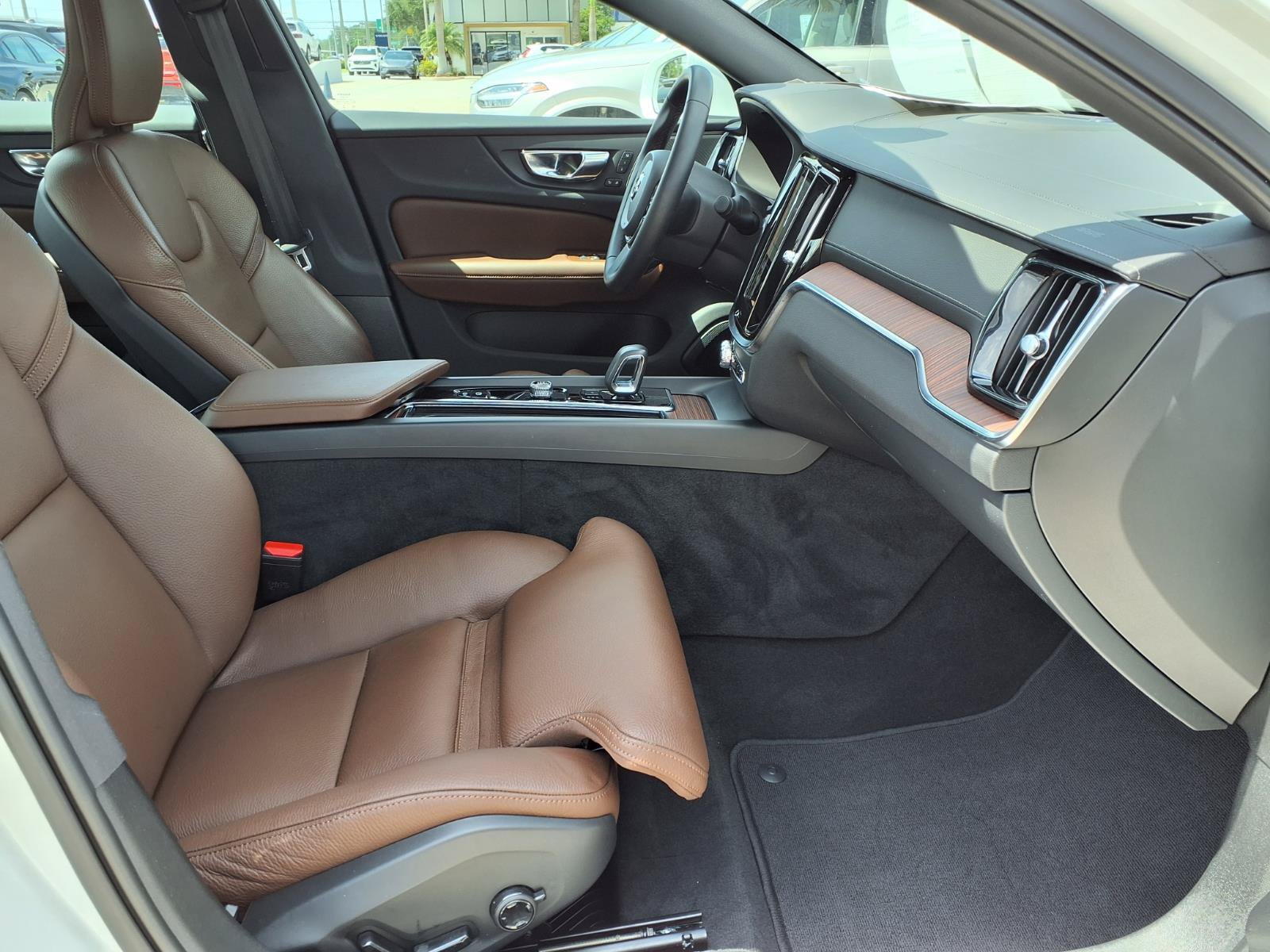 Certified 2023 Volvo S60 B5 Ultimate w/ Protection Package Premier FWD image 11