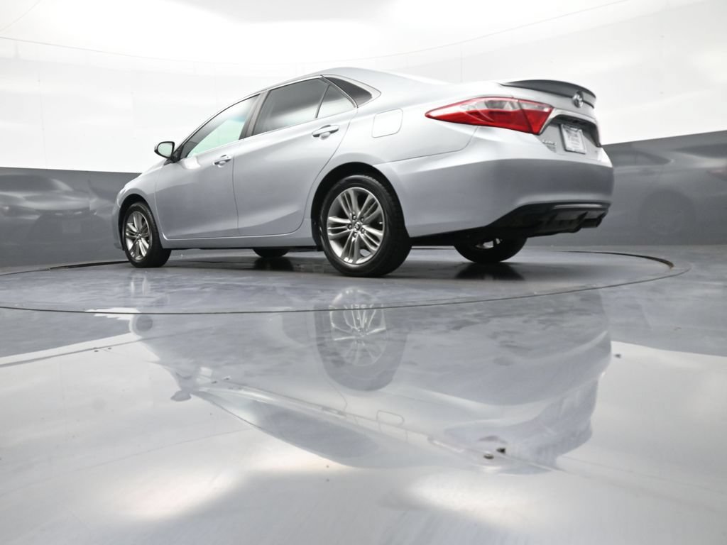 Certified 2017 Toyota Camry SE FWD image 30
