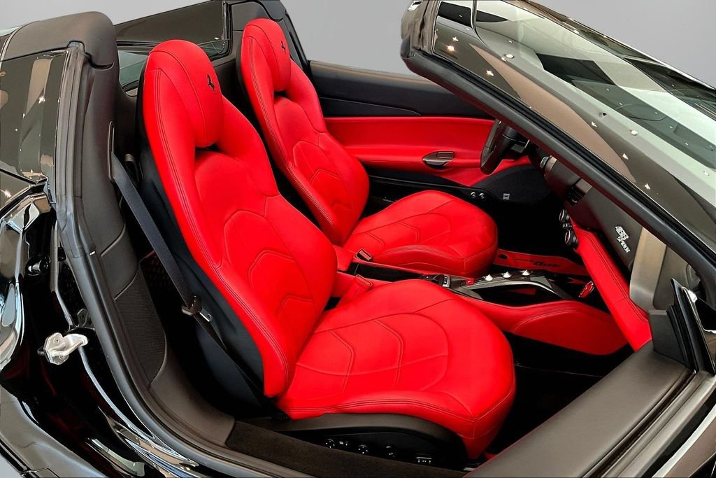 Used 2017 Ferrari 488 Spider RWD image 22