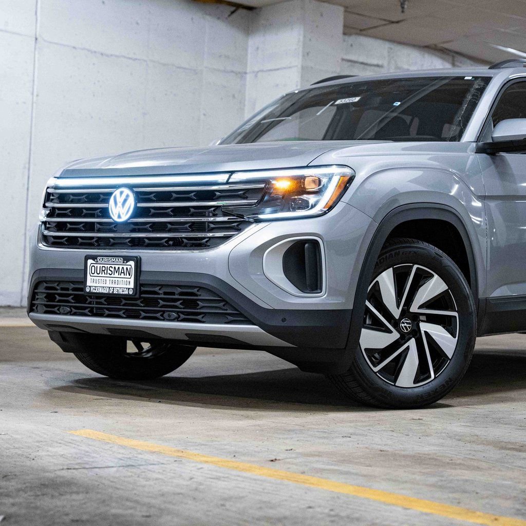 New 2026 Volkswagen Atlas SE image 2