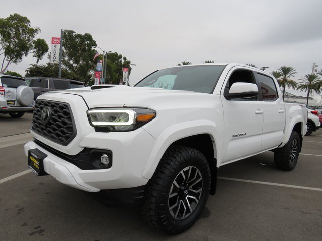 Certified 2020 Toyota Tacoma TRD Sport image 3