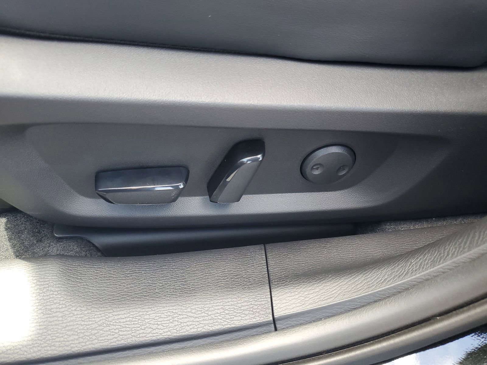 New 2025 Mitsubishi Outlander SE image 7