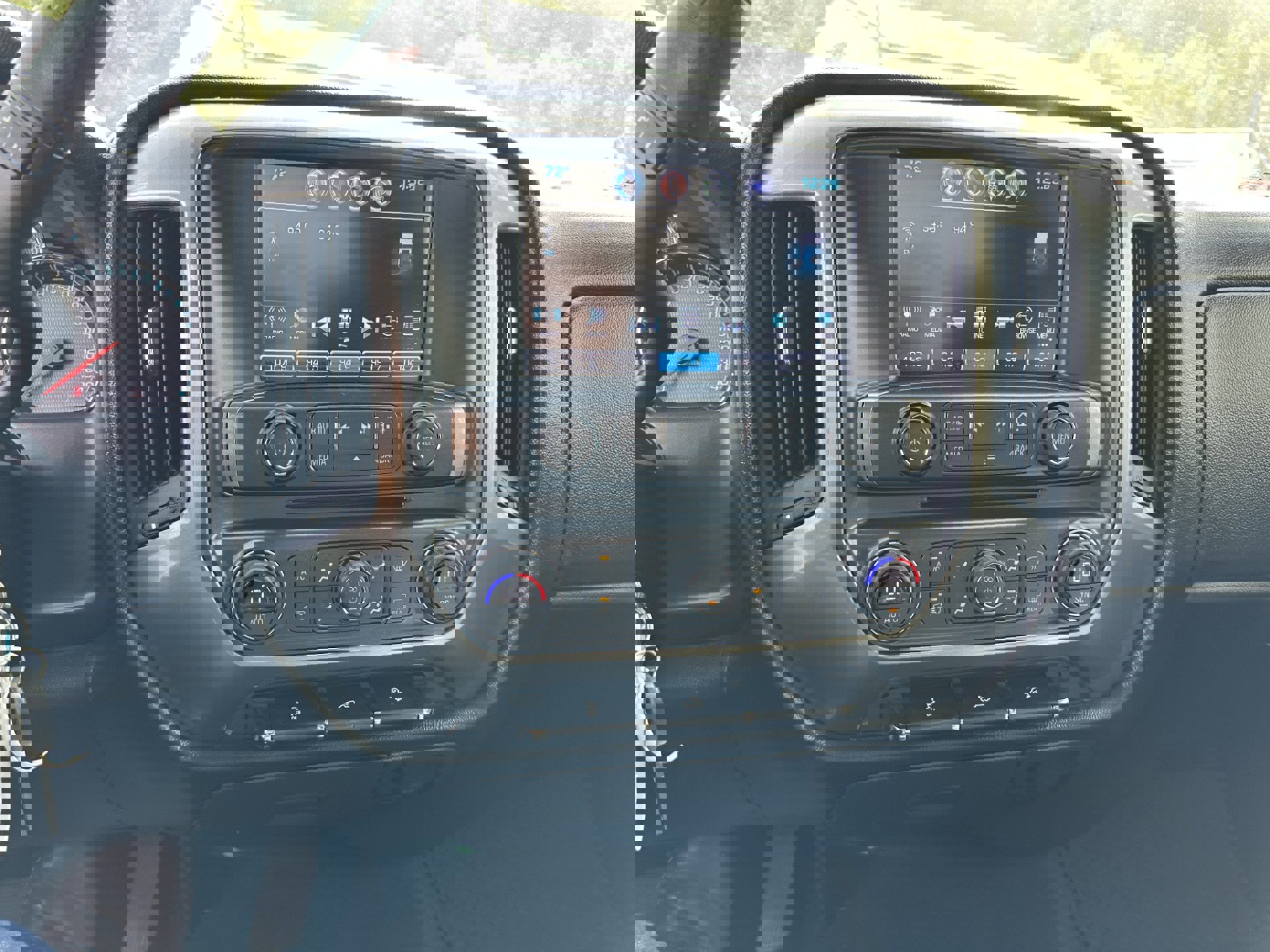 Used 2018 Chevrolet Silverado 1500 LT w/ All Star Edition image 13