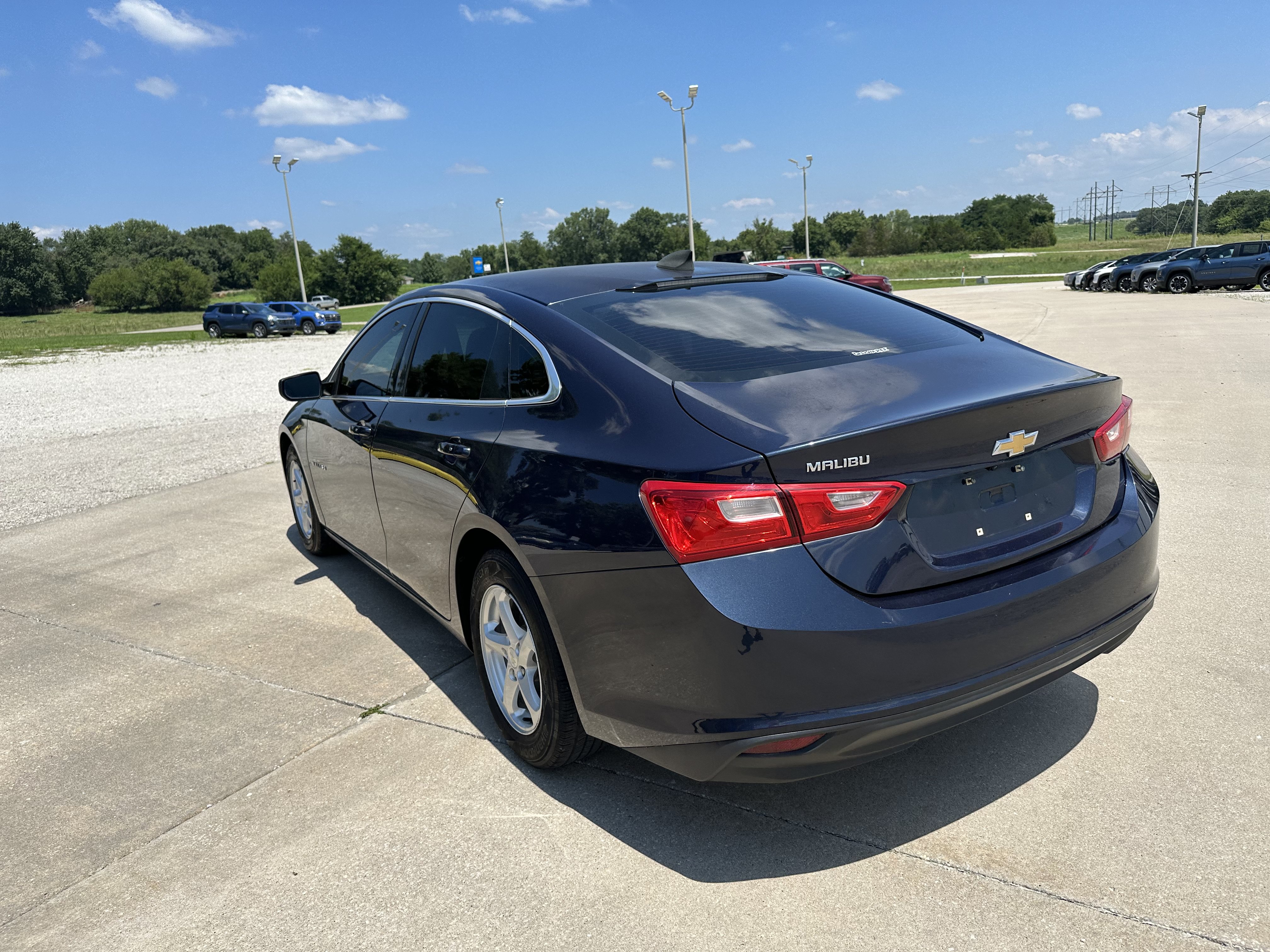 Used 2017 Chevrolet Malibu LS FWD image 4