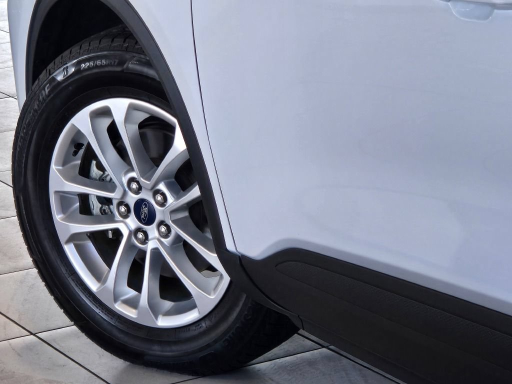 Used 2022 Ford Escape SE FWD image 14