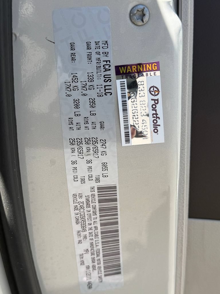 Used 2019 Chrysler Pacifica LX w/ Tire & Wheel Group FWD image 28