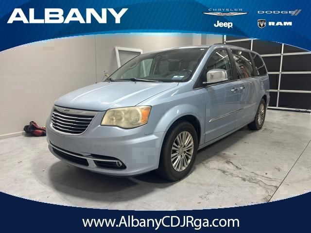 Used 2013 Chrysler Town & Country Touring-L w/ Trailer Tow Group