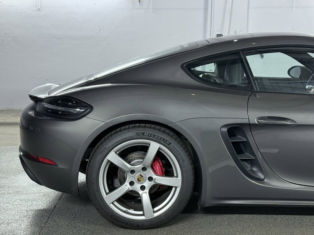 Used 2018 Porsche 718 Cayman S w/ Sport Chrono Package image 8