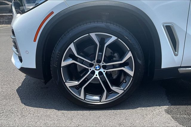 Used 2023 BMW X5 xDrive40i w/ Premium Package AWD/4WD image 8