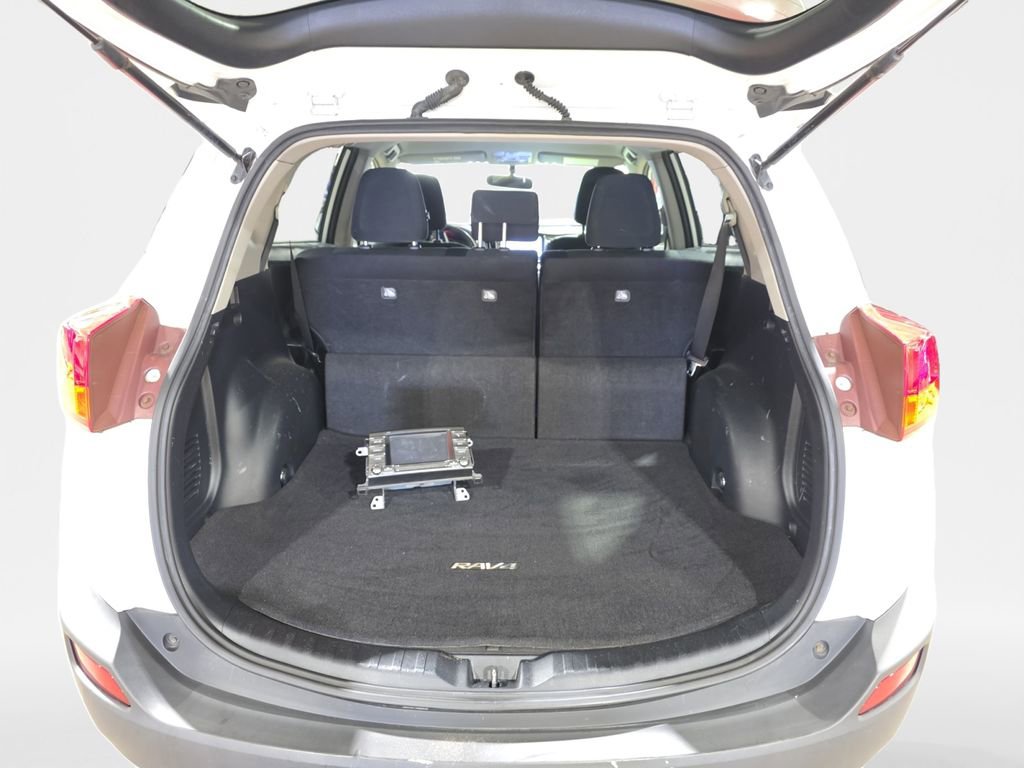 Used 2015 Toyota RAV4 LE AWD/4WD image 22