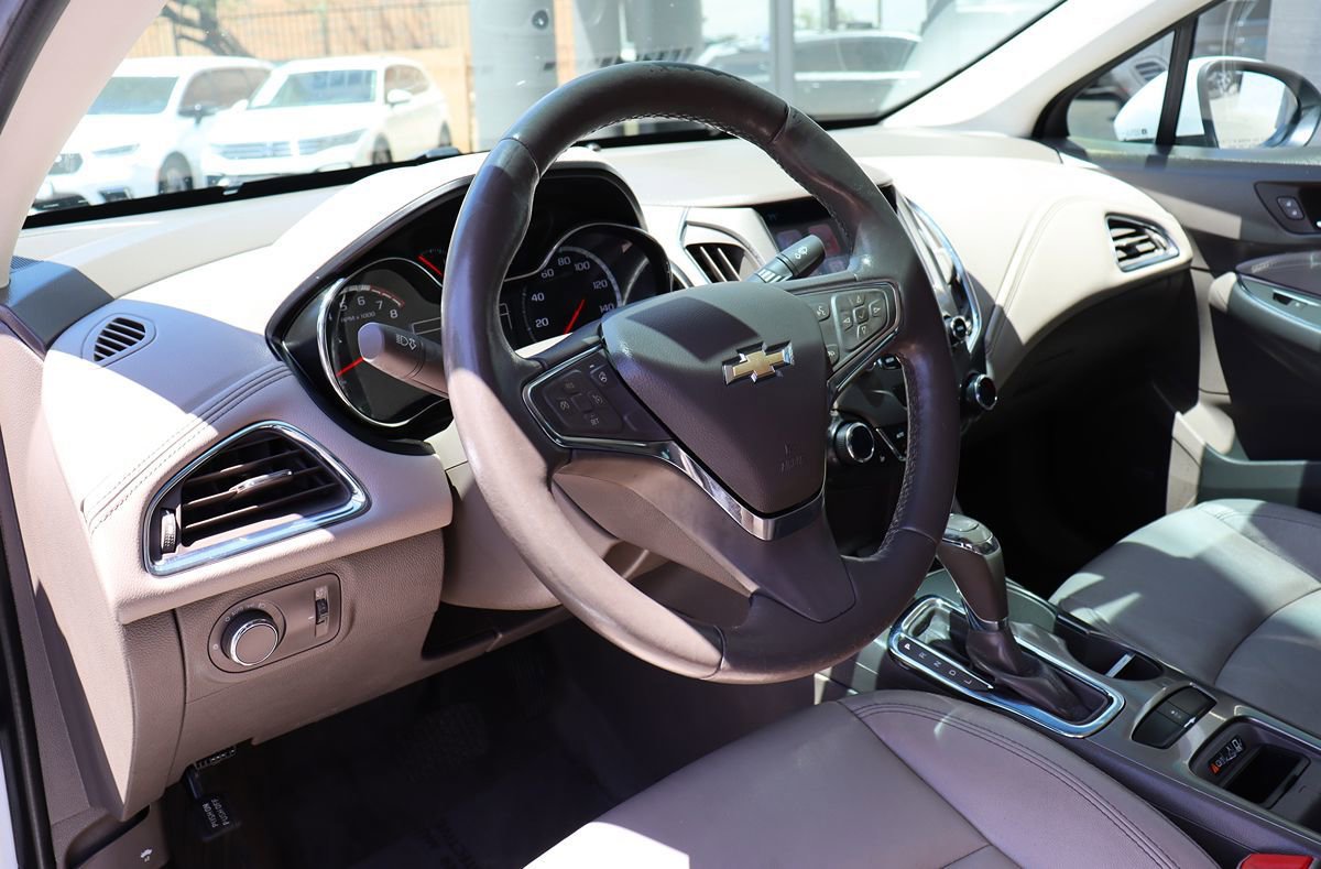 Used 2016 Chevrolet Cruze Premier FWD image 39