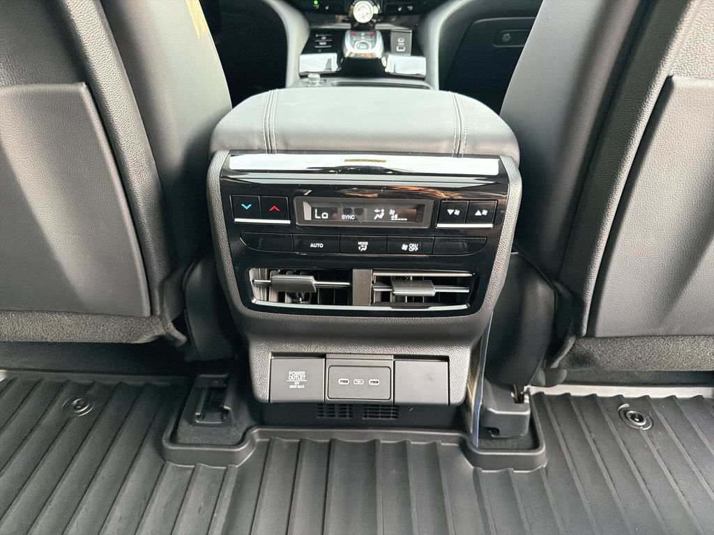 Used 2026 Acura MDX w/ Technology Package FWD image 20