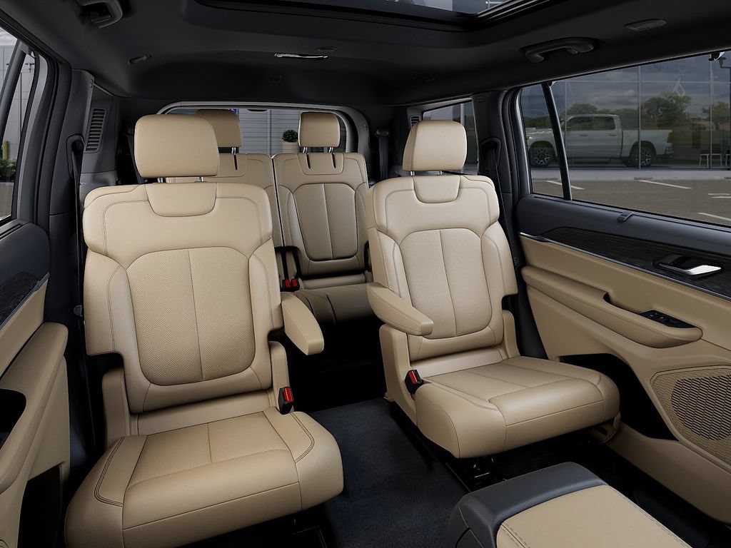 New 2025 Jeep Grand Cherokee L Limited w/ Luxury Tech Group II AWD/4WD image 15