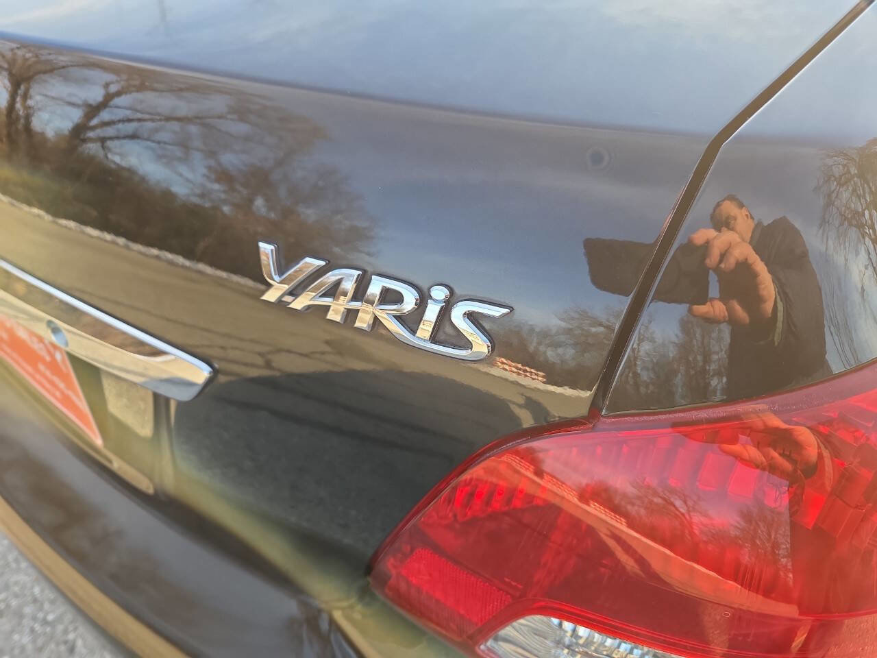 Used 2010 Toyota Yaris Sedan image 18