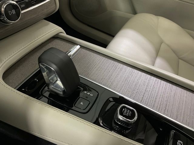 Used 2024 Volvo XC90 B6 Plus w/ Protection Package Premier AWD/4WD image 23