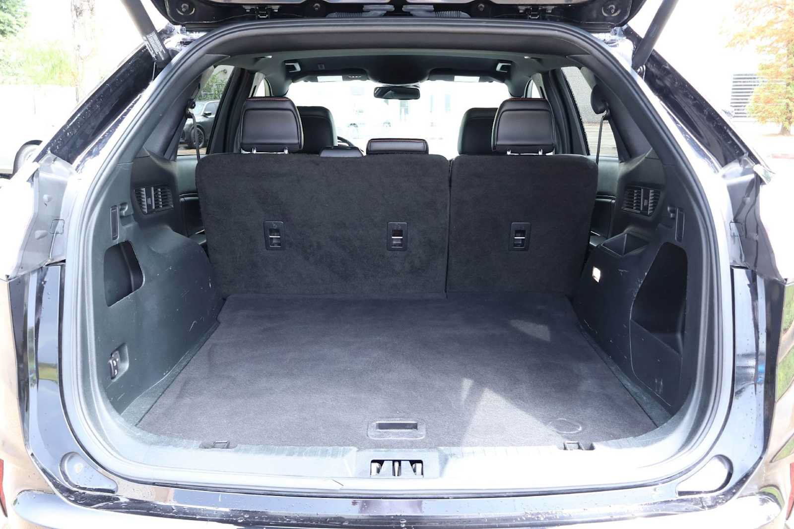 Used 2020 Ford Edge ST-Line FWD image 19