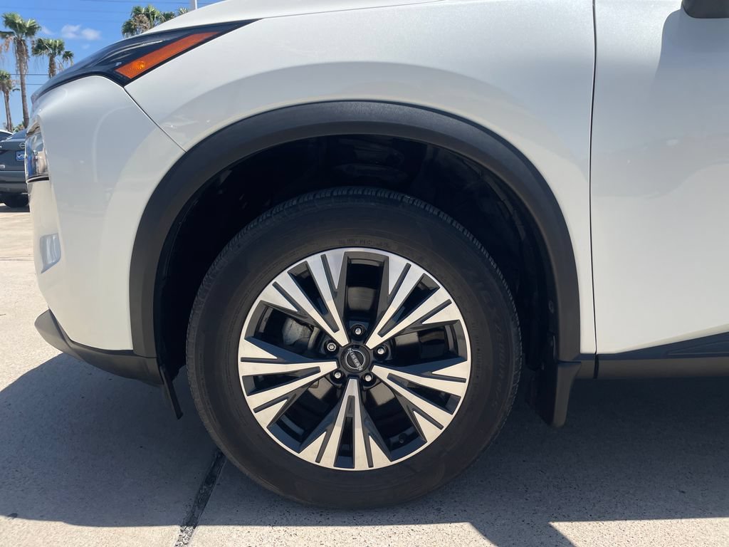 Certified 2023 Nissan Rogue SV w/ SV Premium B Package FWD image 27