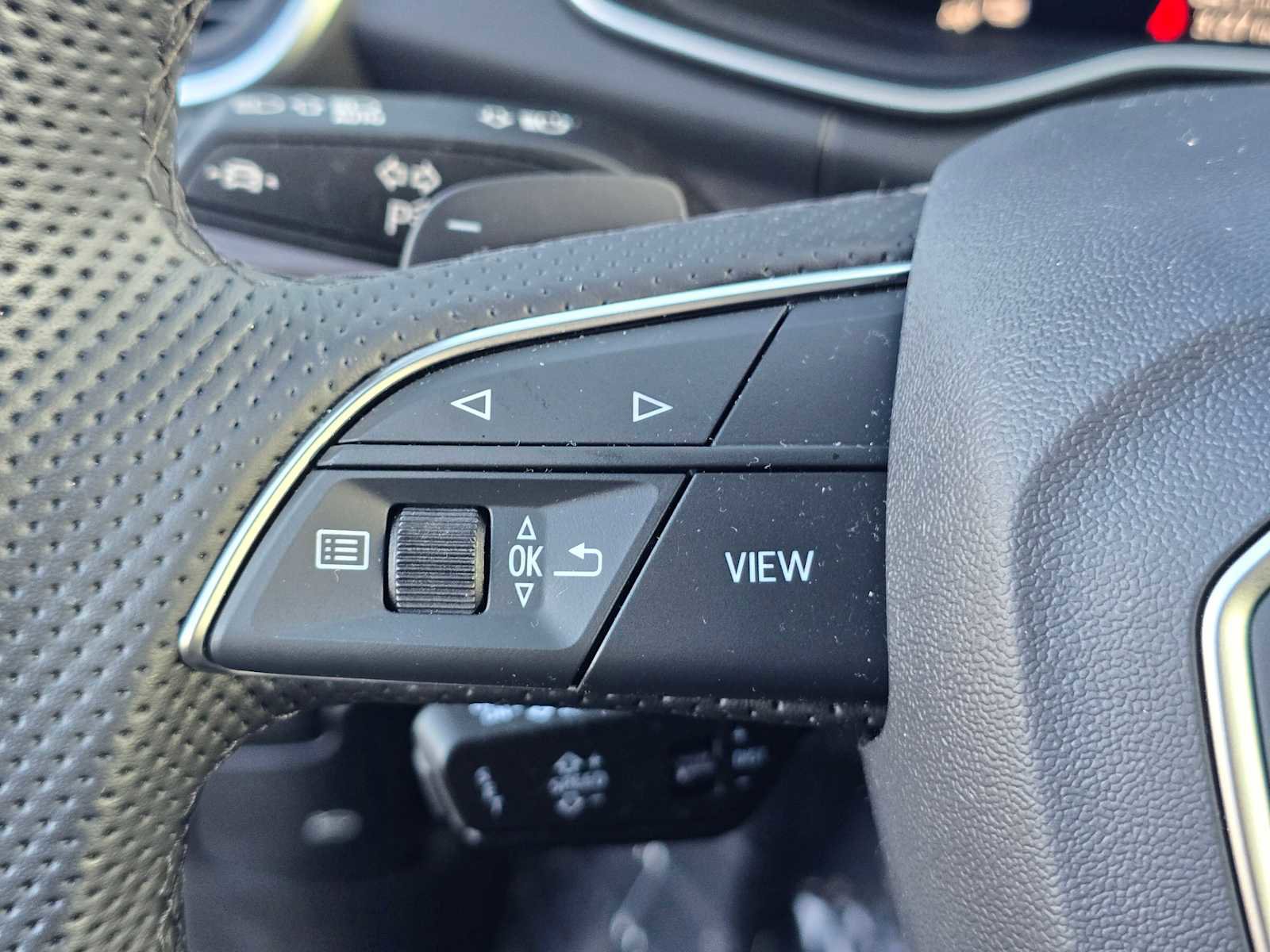 Certified 2025 Audi Q5 e Premium Plus w/ Premium Plus Package image 34