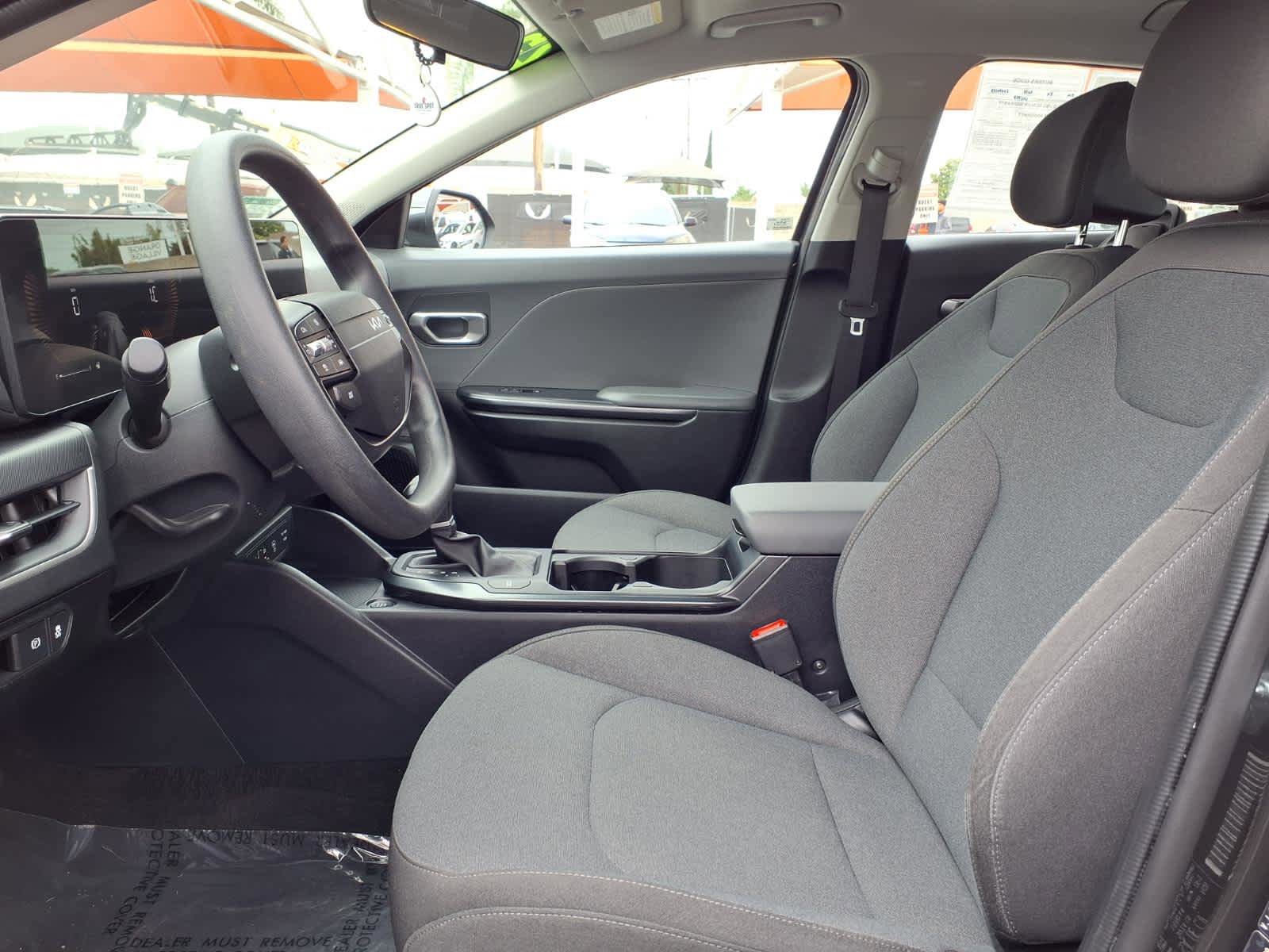 Used 2025 Kia K4 FWD image 18
