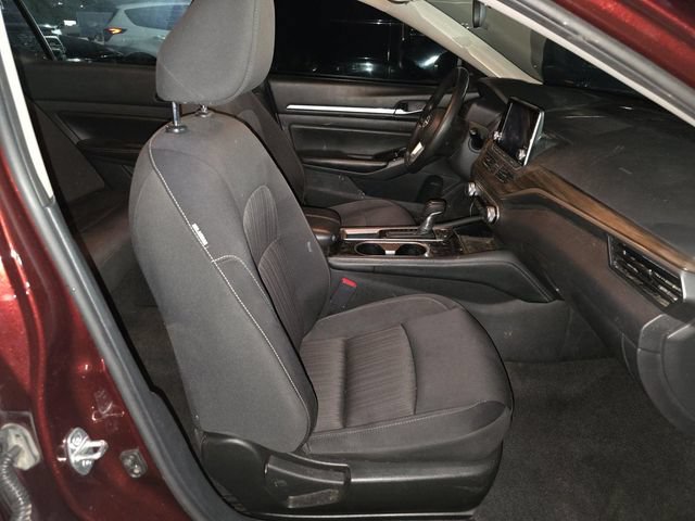 Used 2023 Nissan Altima 2.5 SV FWD image 5