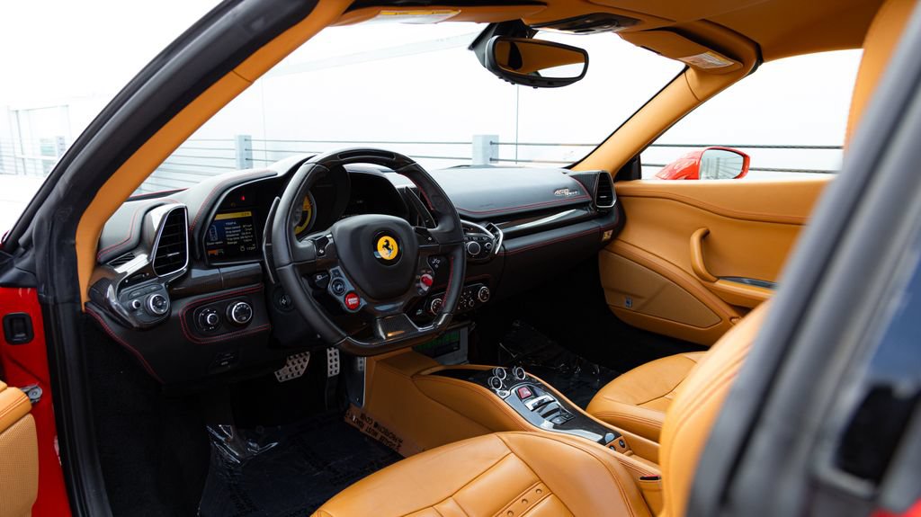 Used 2015 Ferrari 458 Spider RWD image 37