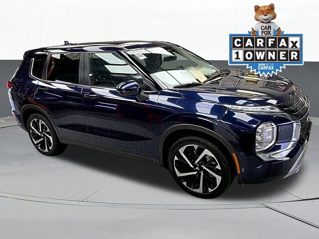 Used 2022 Mitsubishi Outlander SE image 1