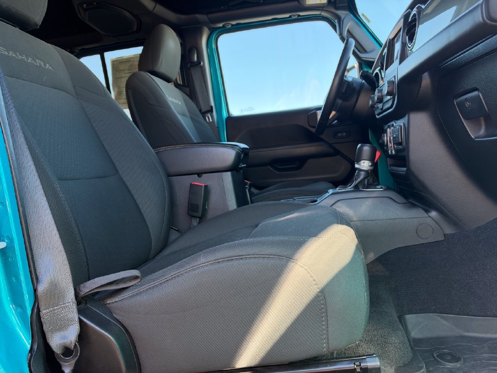 Used 2019 Jeep Wrangler Unlimited Sahara w/ LED Lighting Group AWD/4WD image 10