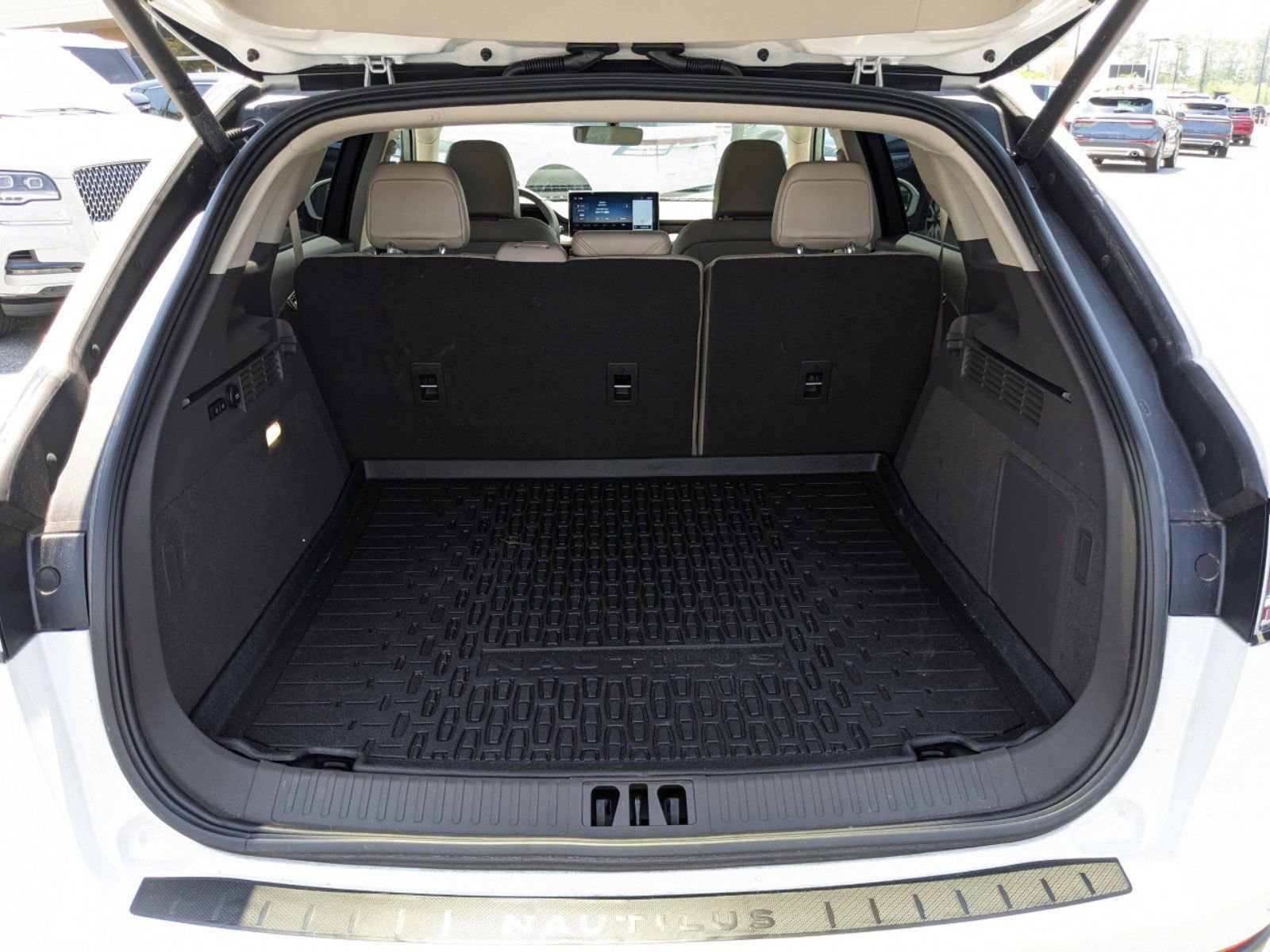 Certified 2023 Lincoln Nautilus Reserve w/ Equipment Group 201A image 7