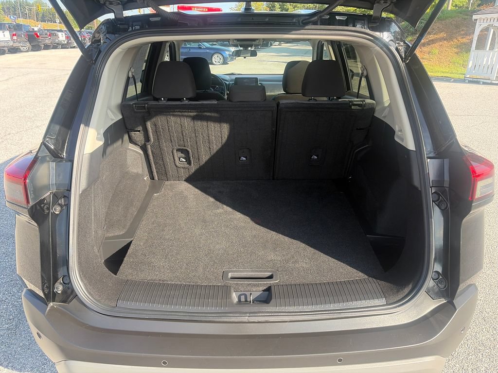 Used 2023 Nissan Rogue SV FWD image 22