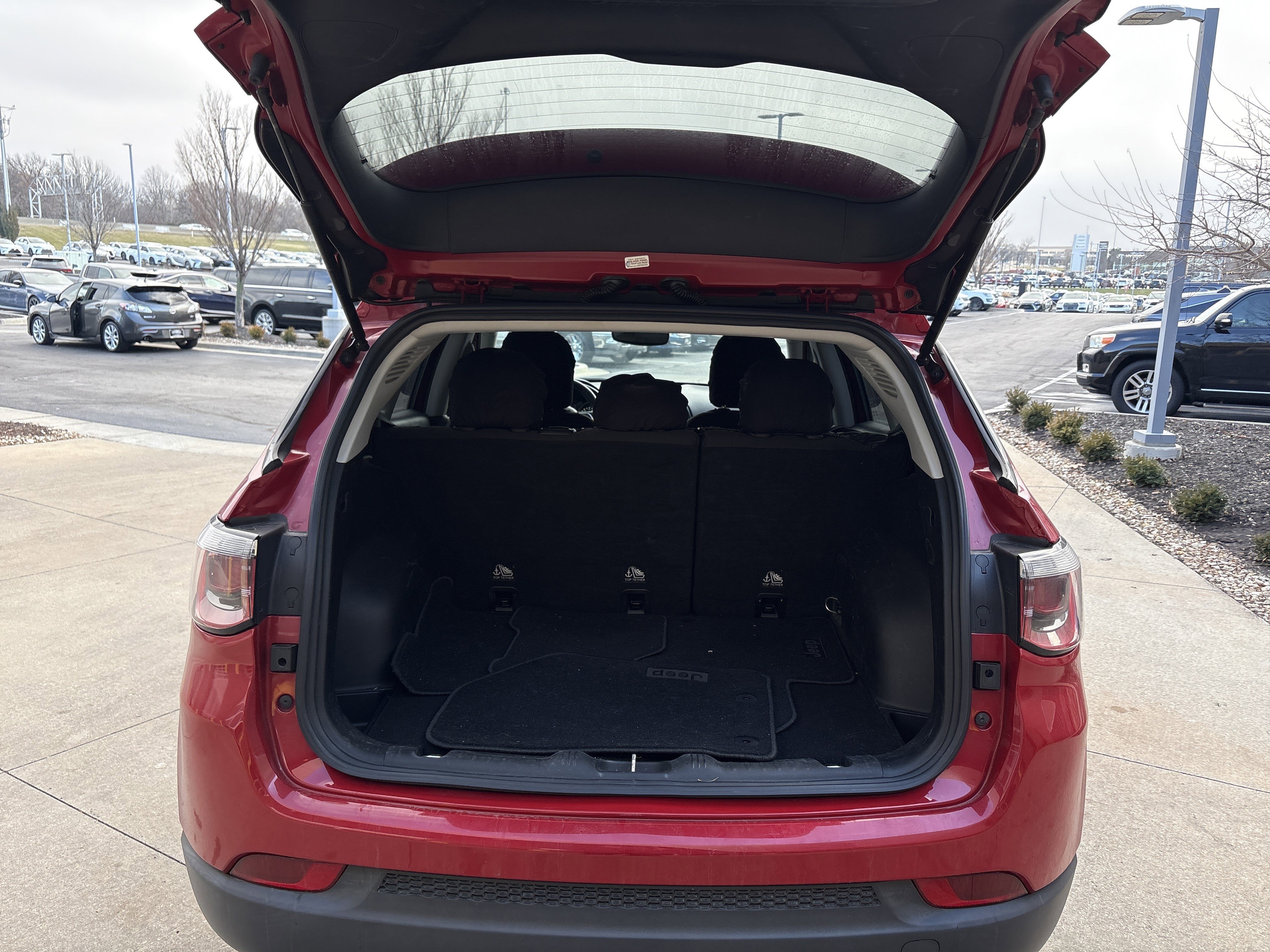 Used 2018 Jeep Compass Sport image 28