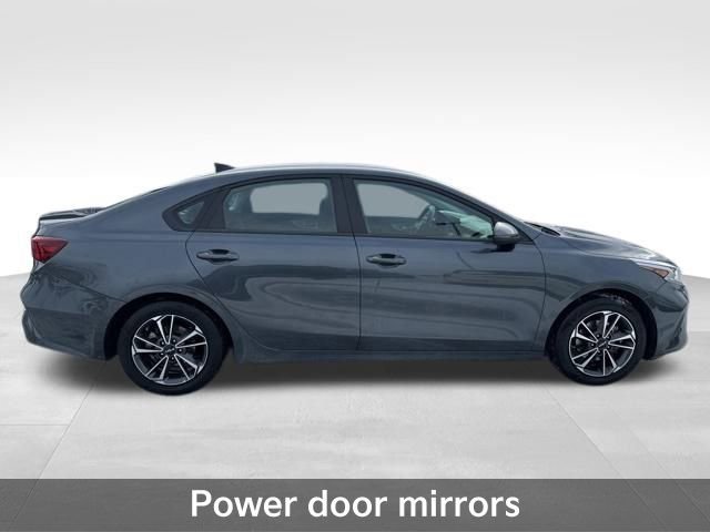 Used 2023 Kia Forte LXS image 11