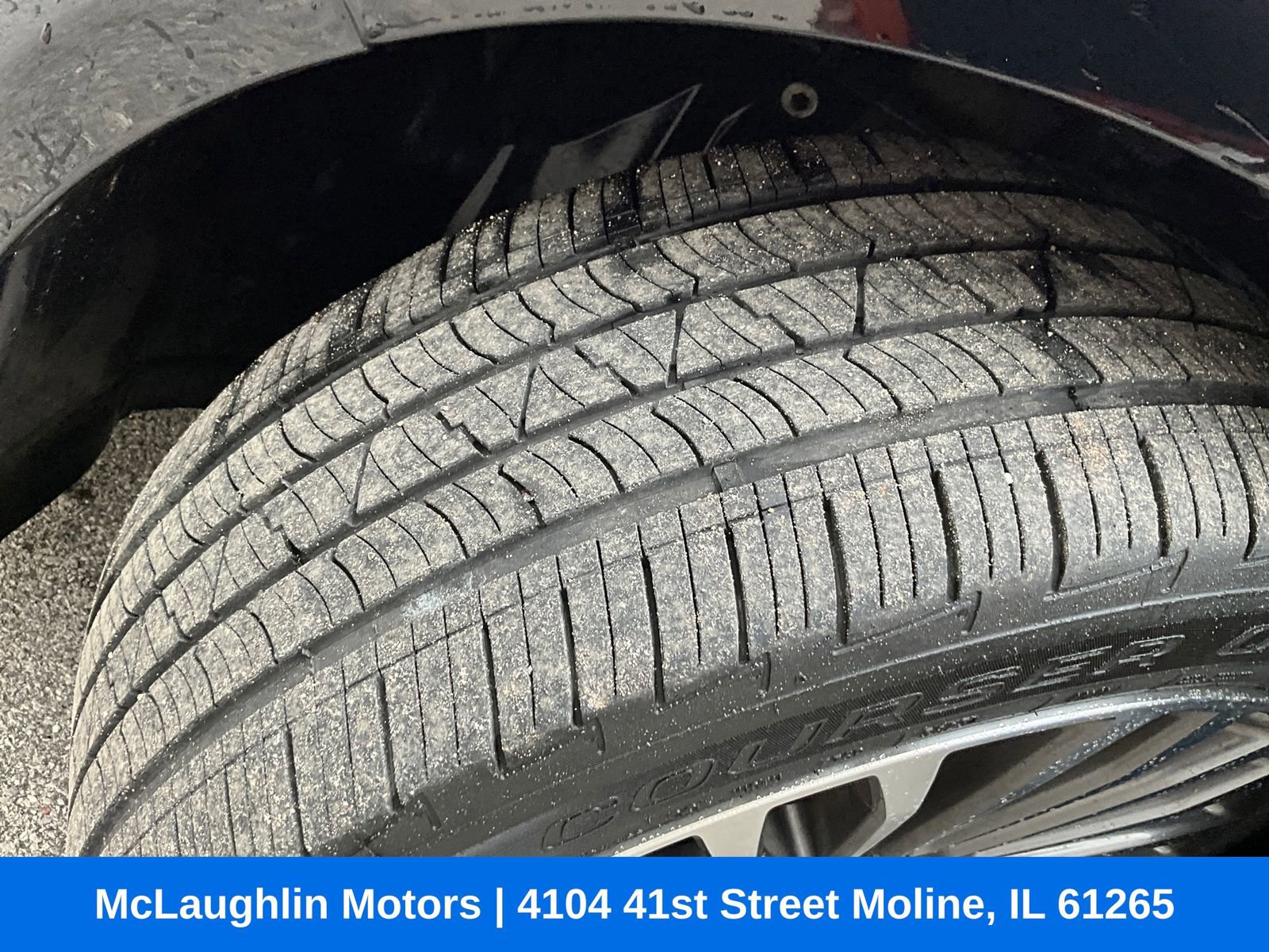 Used 2017 Ford Fusion SE w/ Fusion SE Technology Package AWD/4WD image 16