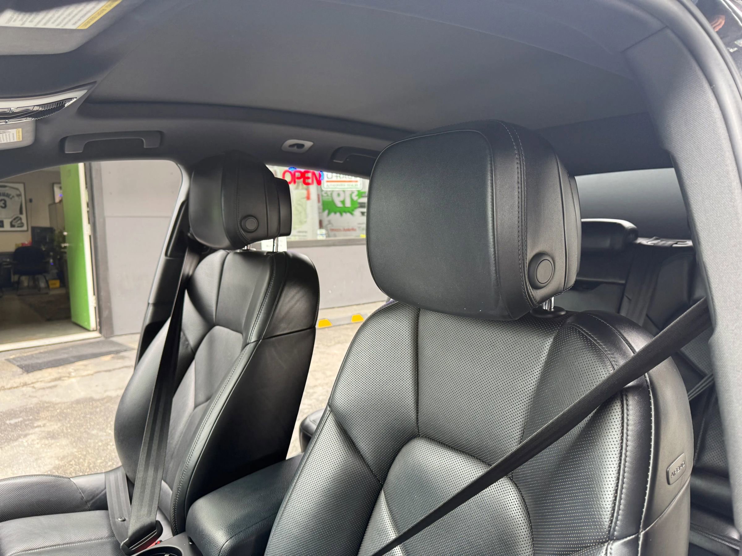 Used 2017 Porsche Macan AWD/4WD image 11