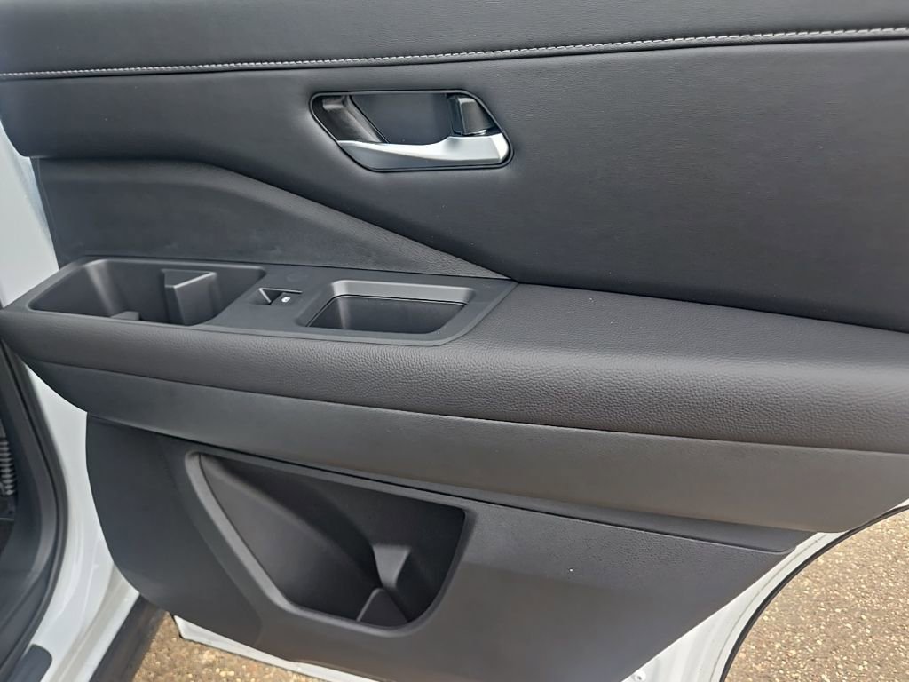 New 2026 Nissan Pathfinder SL image 29