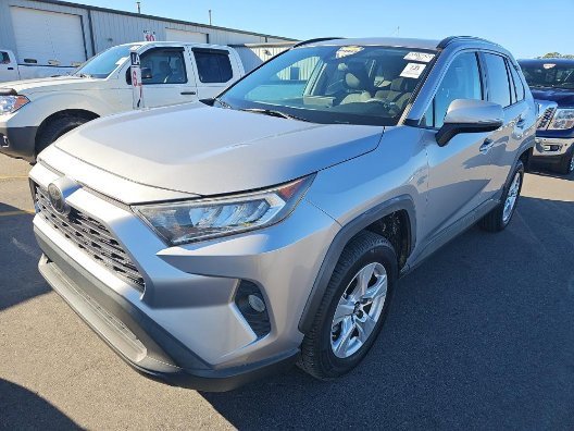 Used 2019 Toyota RAV4 XLE video 2