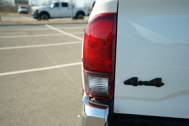 Used 2020 Toyota Tacoma SR5 image 37
