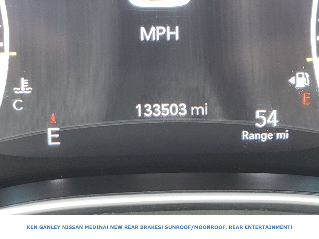 Used 2017 Chrysler Pacifica Limited image 33