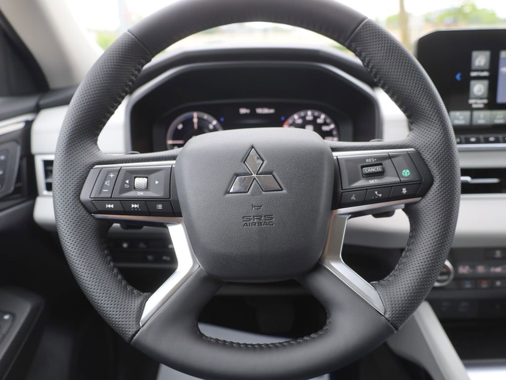 New 2025 Mitsubishi Outlander SEL image 49