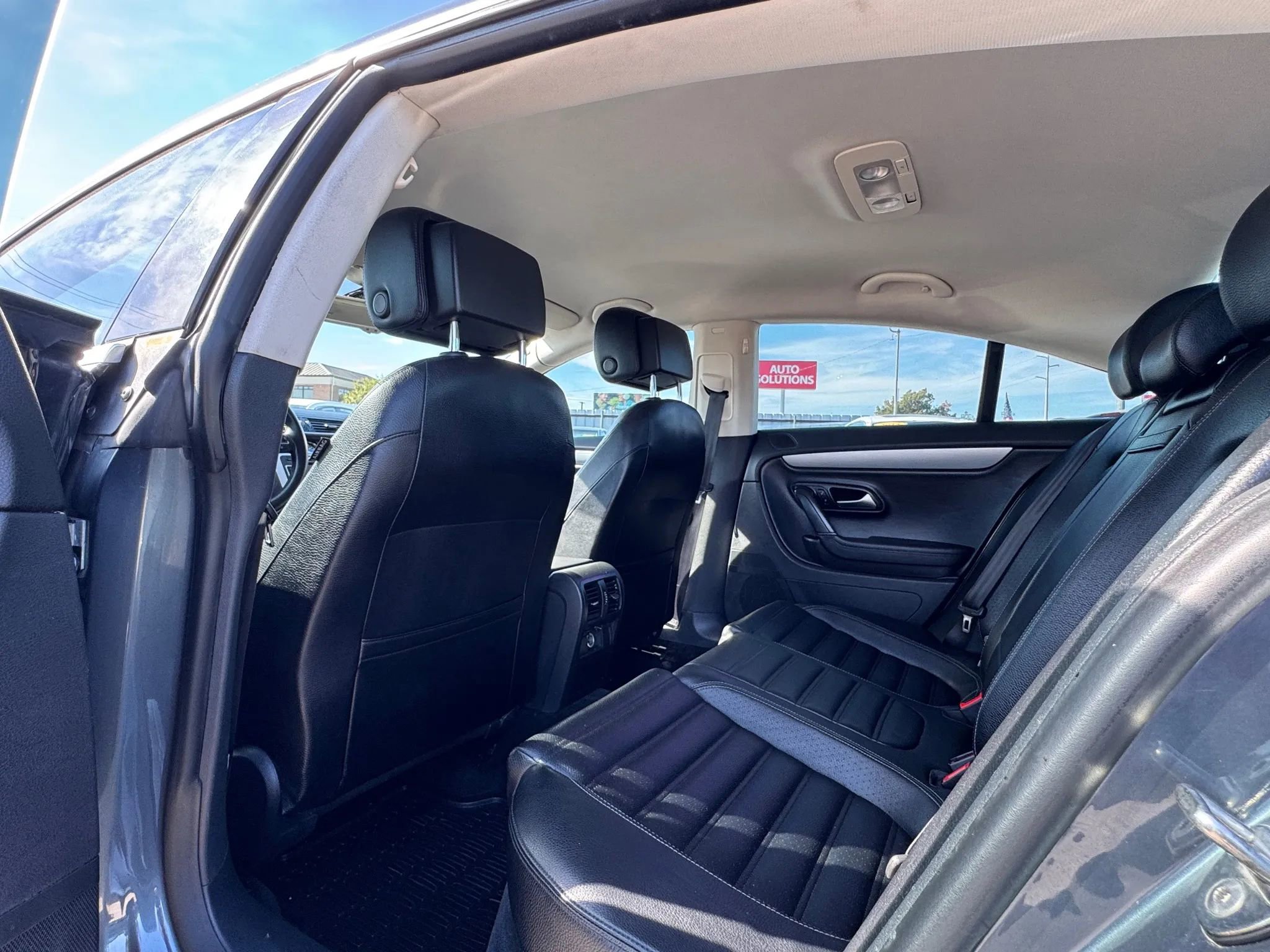 Used 2013 Volkswagen CC Sport Plus image 25