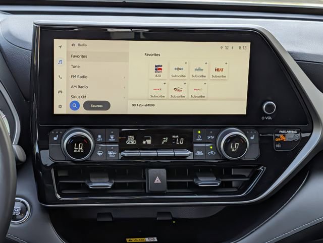 Used 2023 Toyota Highlander XLE image 15