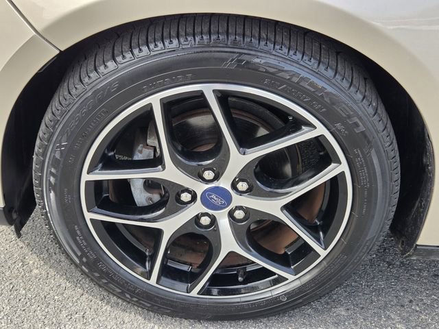 Certified 2017 Ford Focus SEL image 18