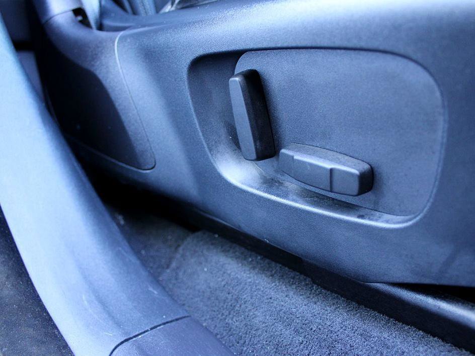 Used 2019 Land Rover Range Rover Velar image 28