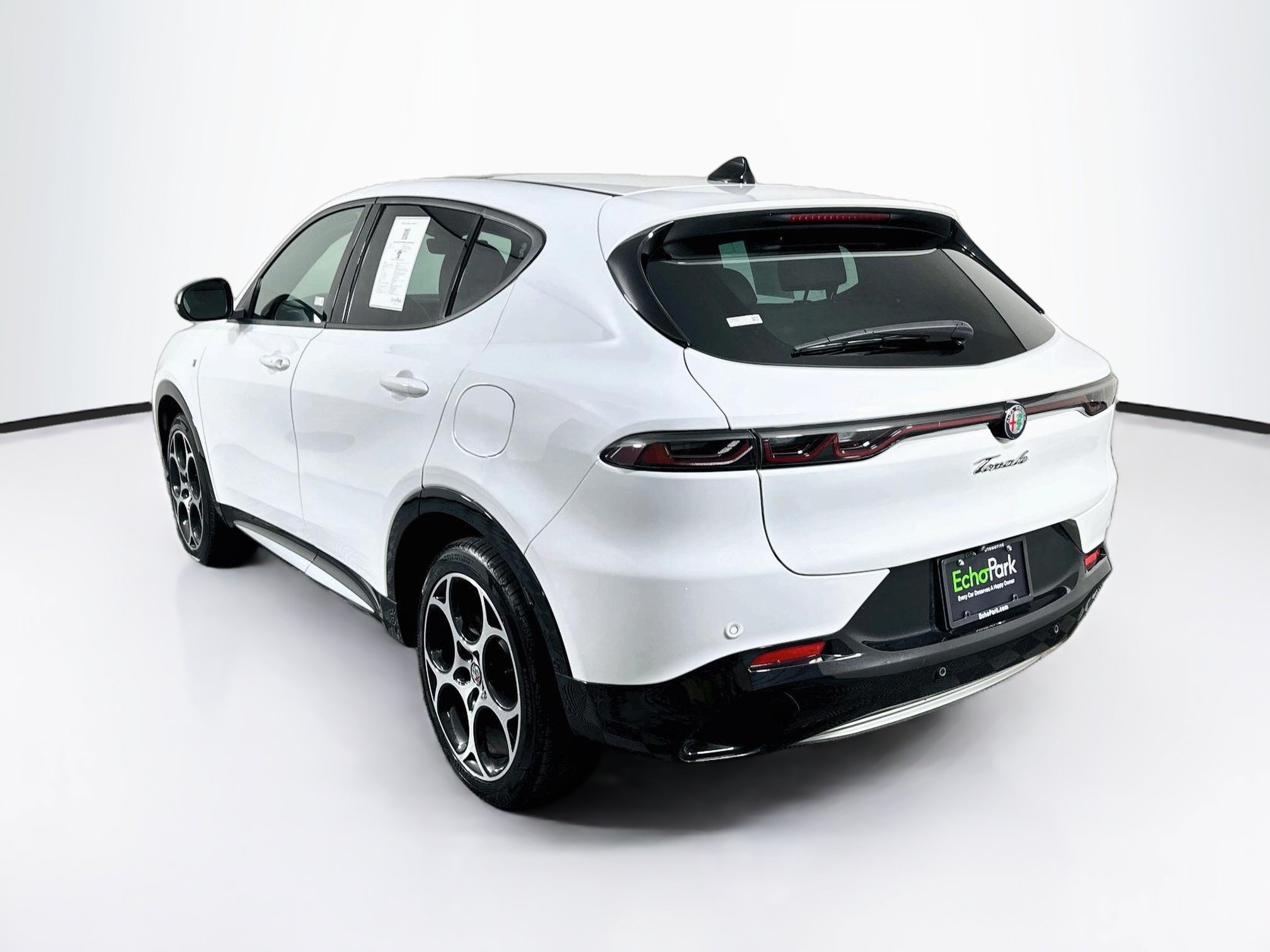 Used 2024 Alfa Romeo Tonale Ti w/ Premium Interior Package AWD/4WD image 5