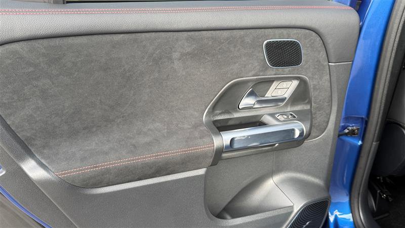 Used 2024 Mercedes-Benz GLB 250 image 17