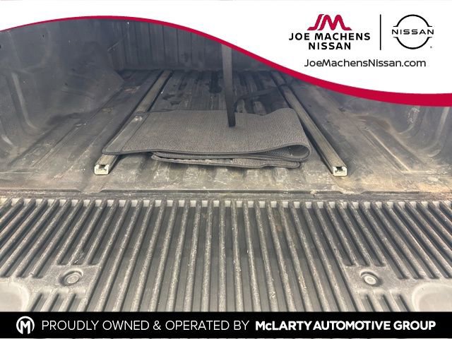 Used 2018 Nissan Titan SL image 25