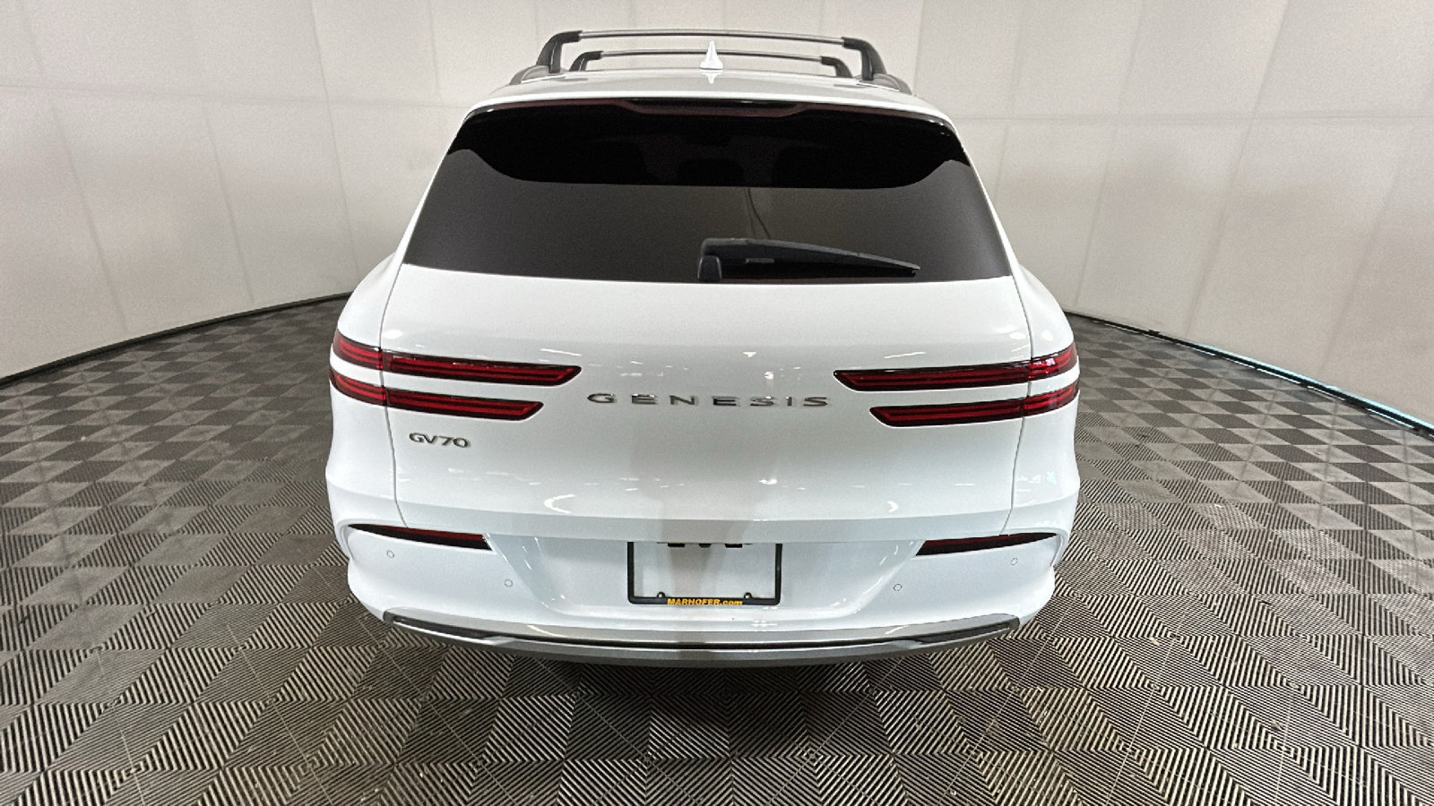 Used 2024 Genesis Electrified GV70 AWD/4WD image 4