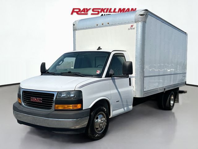 Used 2019 GMC Savana 3500 Extended w/ Power Convenience Package image 3