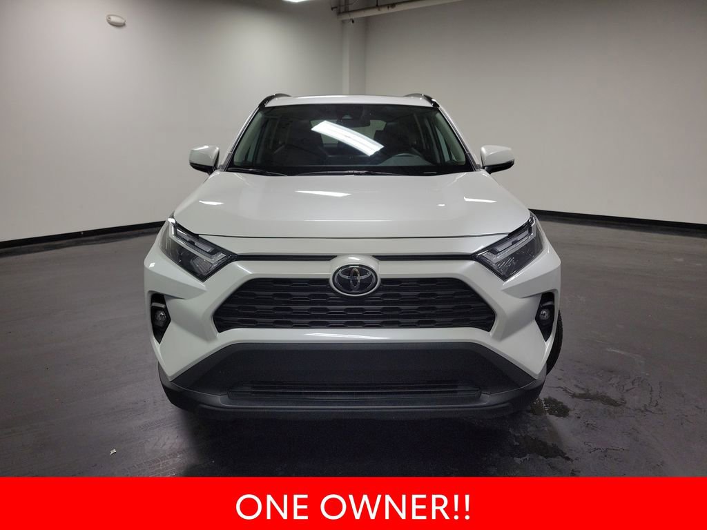 Used 2023 Toyota RAV4 XLE Premium FWD image 3