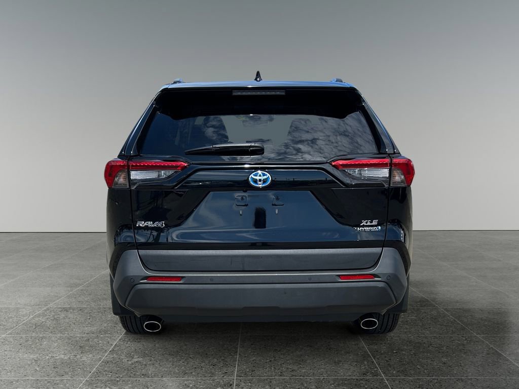 Used 2022 Toyota RAV4 XLE Premium image 6