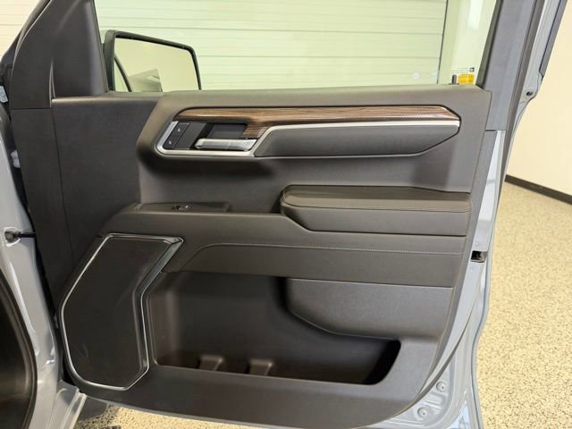 Used 2024 Chevrolet Silverado 1500 LT AWD/4WD image 19
